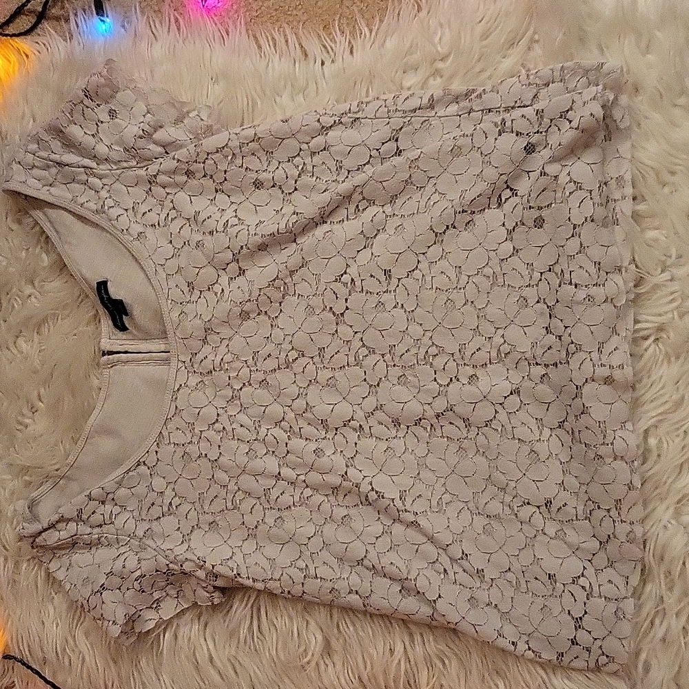 American Eagle Outfitters white lace scoop neck short sleeve blouse